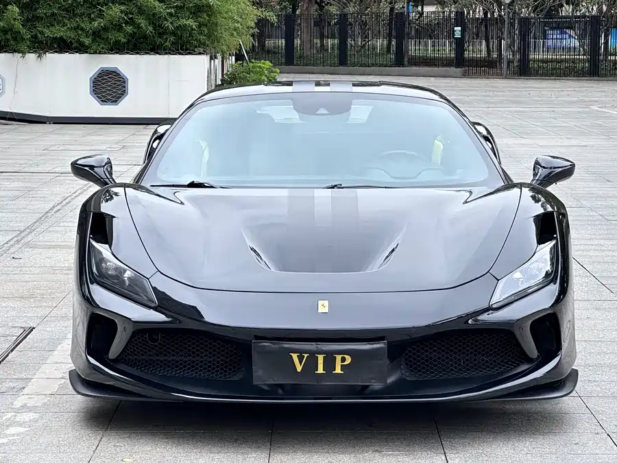 Ferrari F8