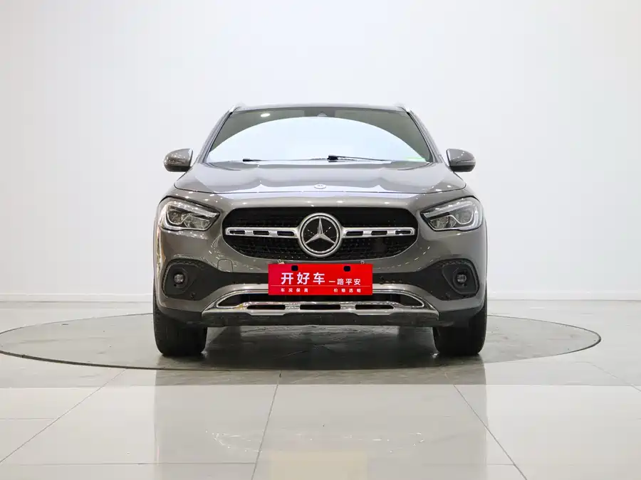 Mercedes Benz GLA