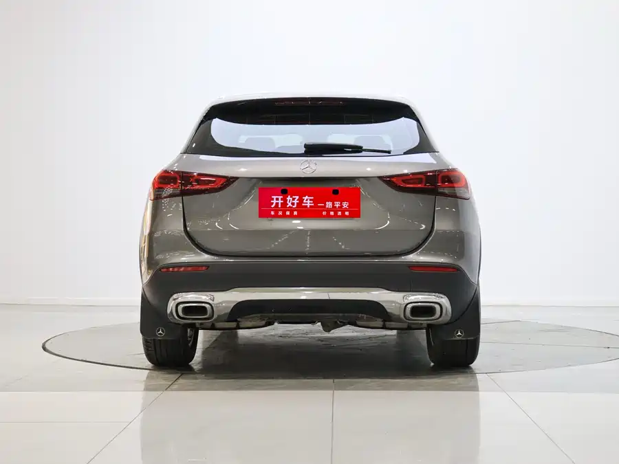 Mercedes Benz GLA