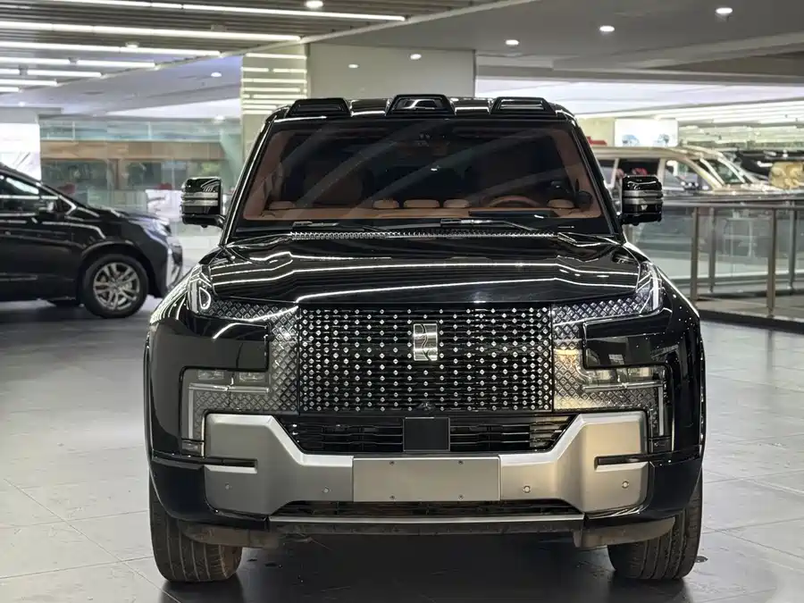 BYD U8