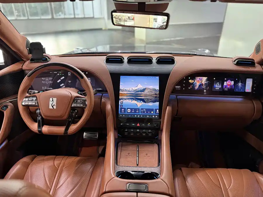 BYD U8