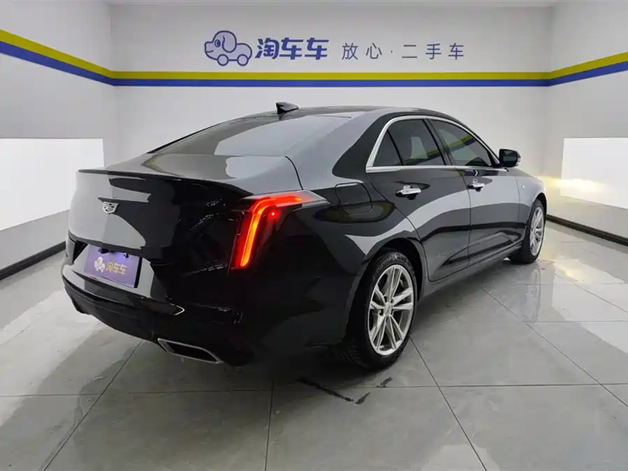 Cadillac CT4