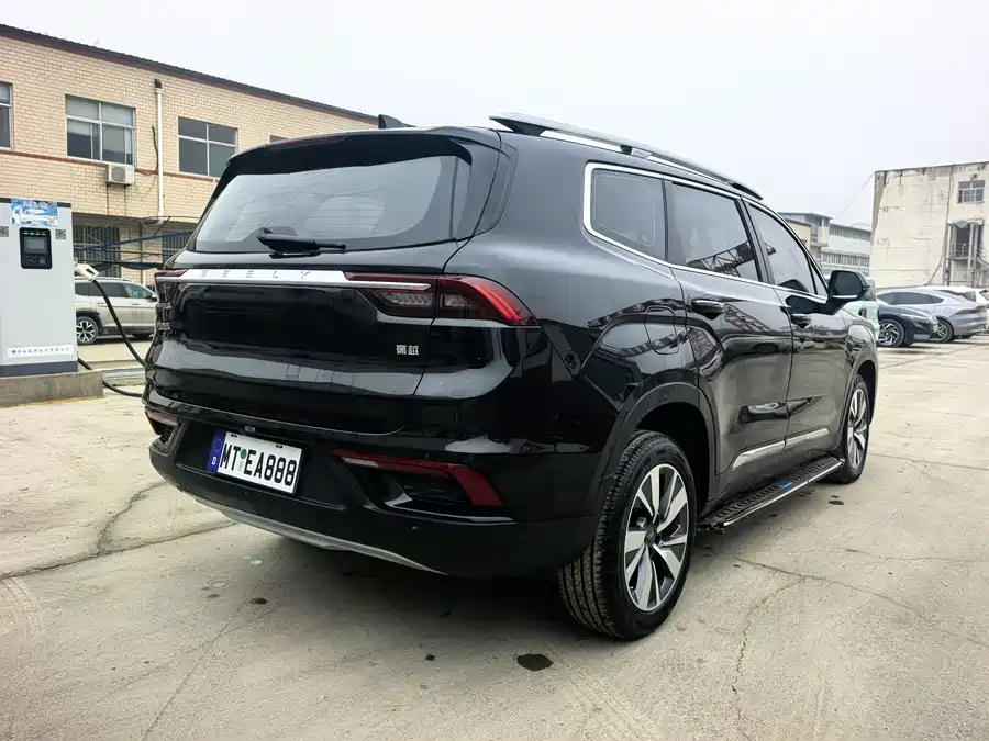 Geely Okavango
