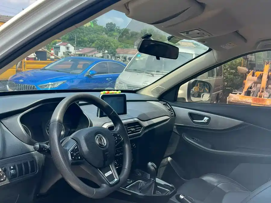 Dongfeng Fengguang S560