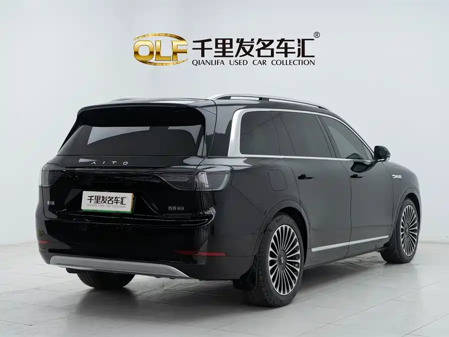 AITO Wenjie M9