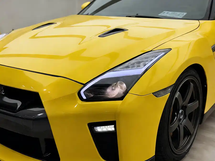 Nissan GT-R