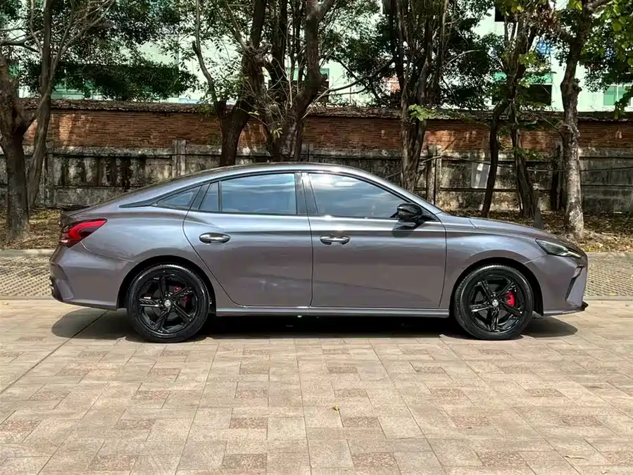 MG 5 Scorpio