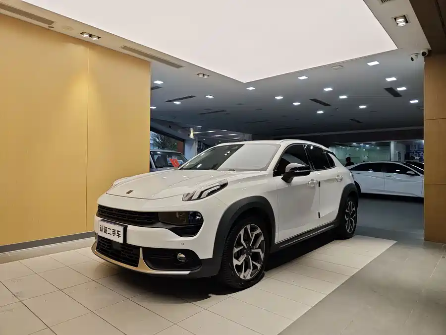 Lynk & Co 02