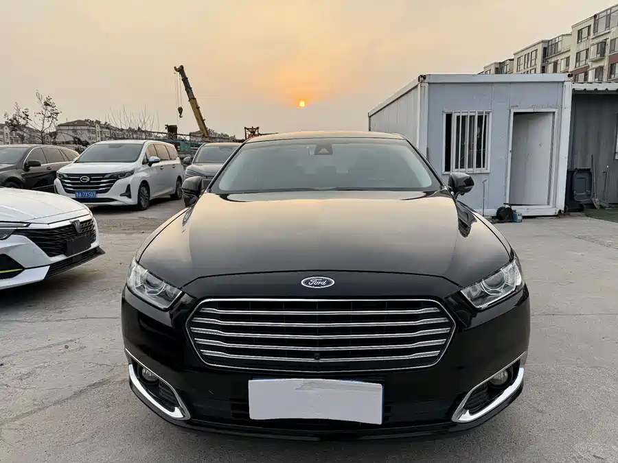 Ford Taurus