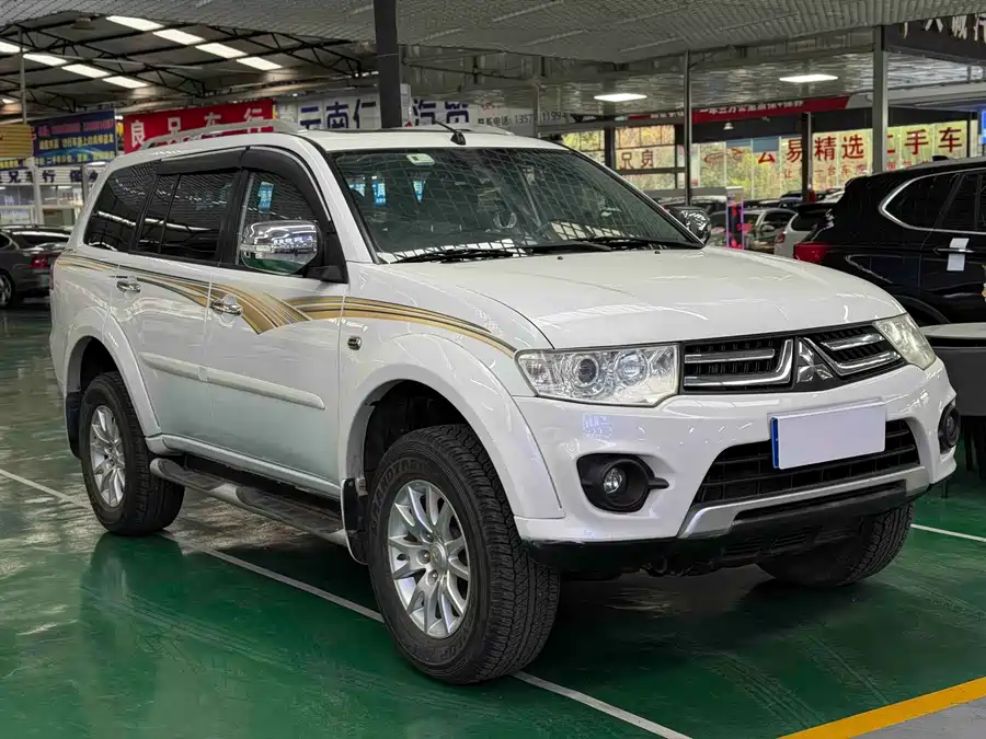 Mitsubishi Pajero Sport
