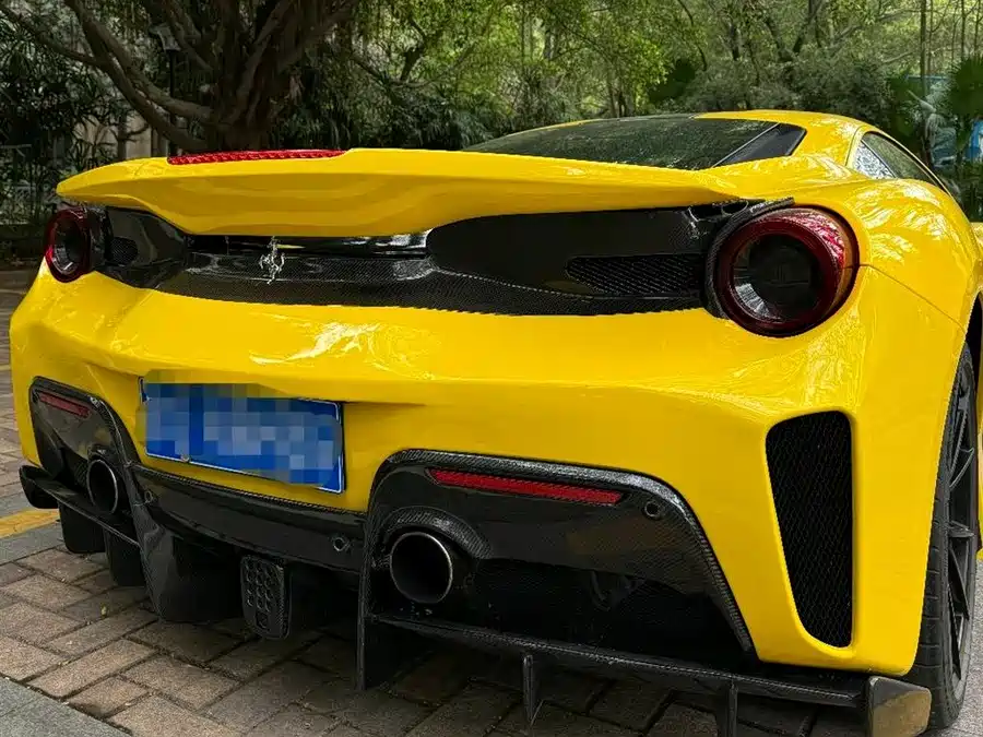 Ferrari 488
