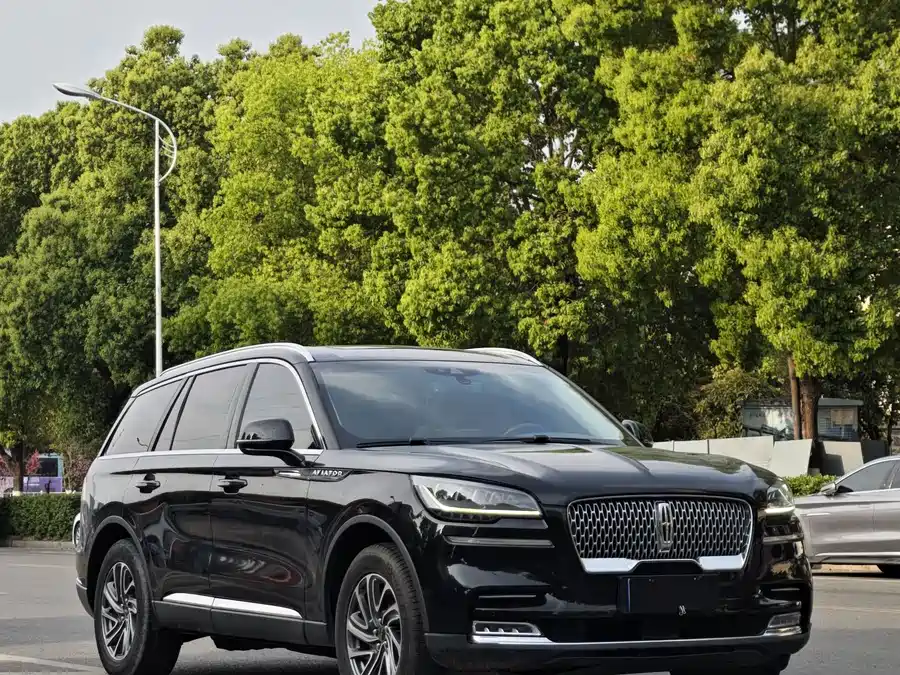 Lincoln Aviator