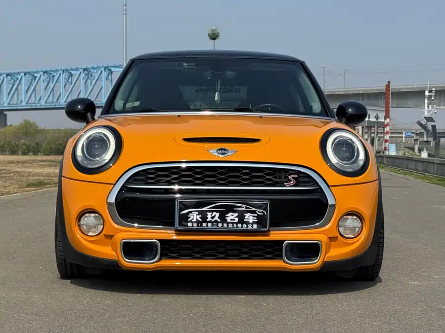 MINI 