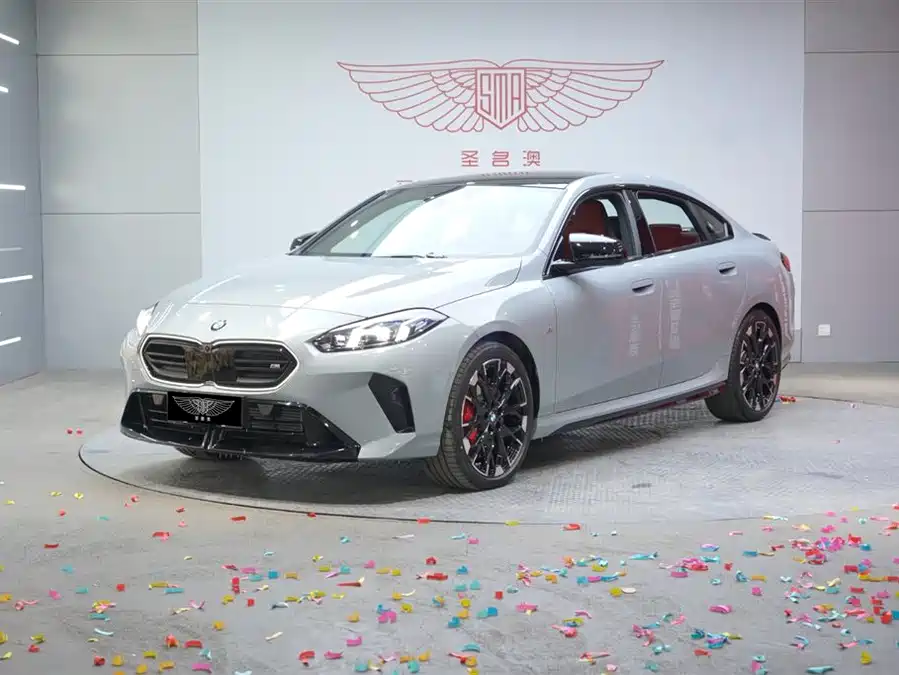 BMW M235L