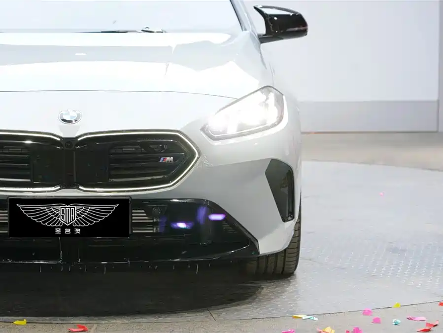 BMW M235L