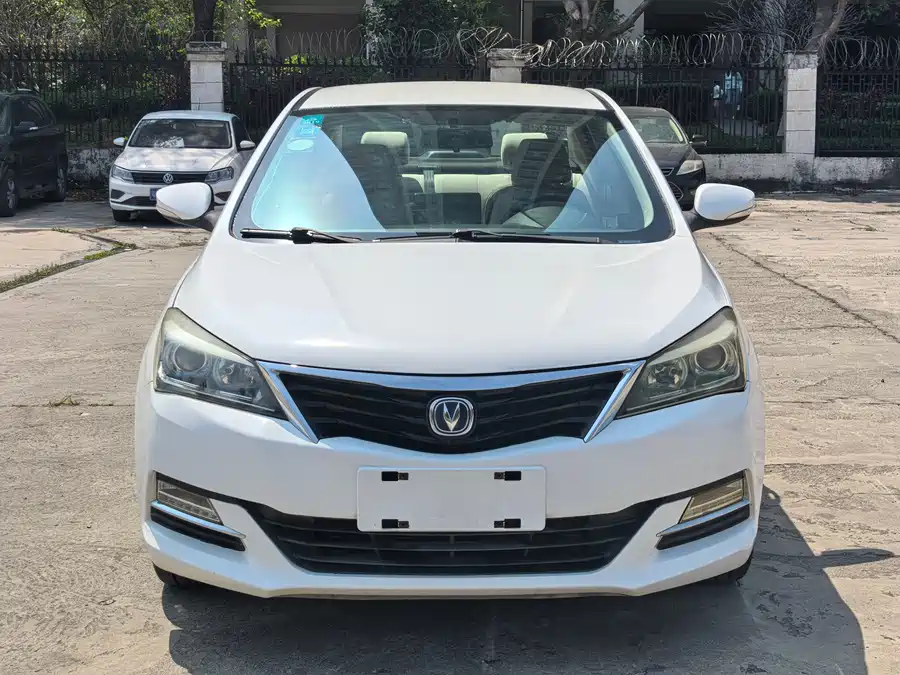 Changan Yuexiang V7
