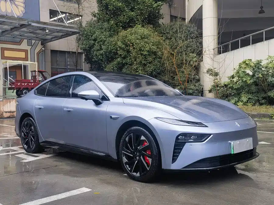 Dongfeng eπ007