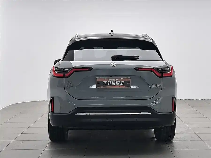 NIO ES6