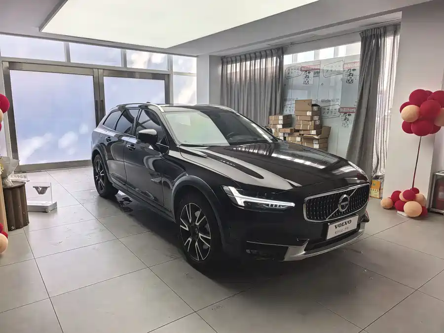 Volvo V90