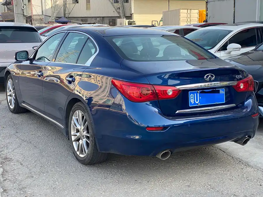 Infiniti Q50L