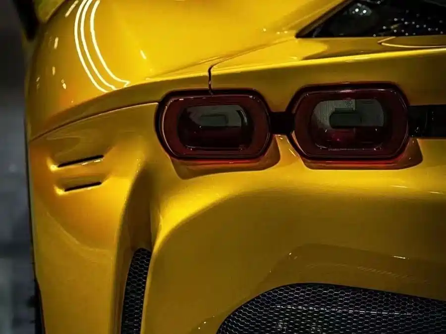 Ferrari SF90