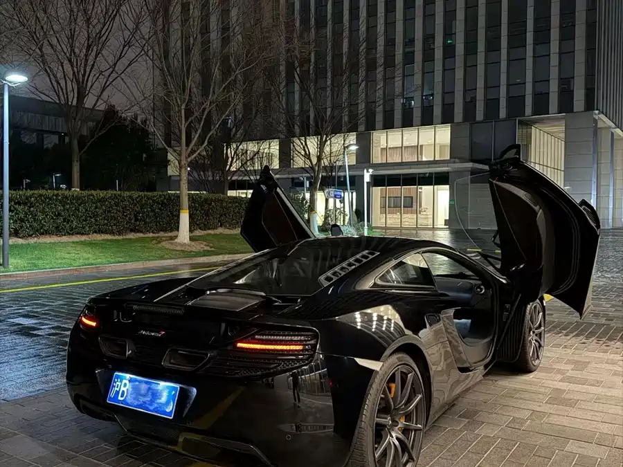 McLaren 12C