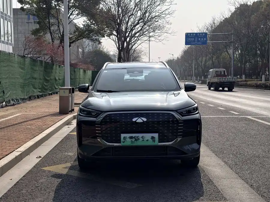 Chery Fengyun T8