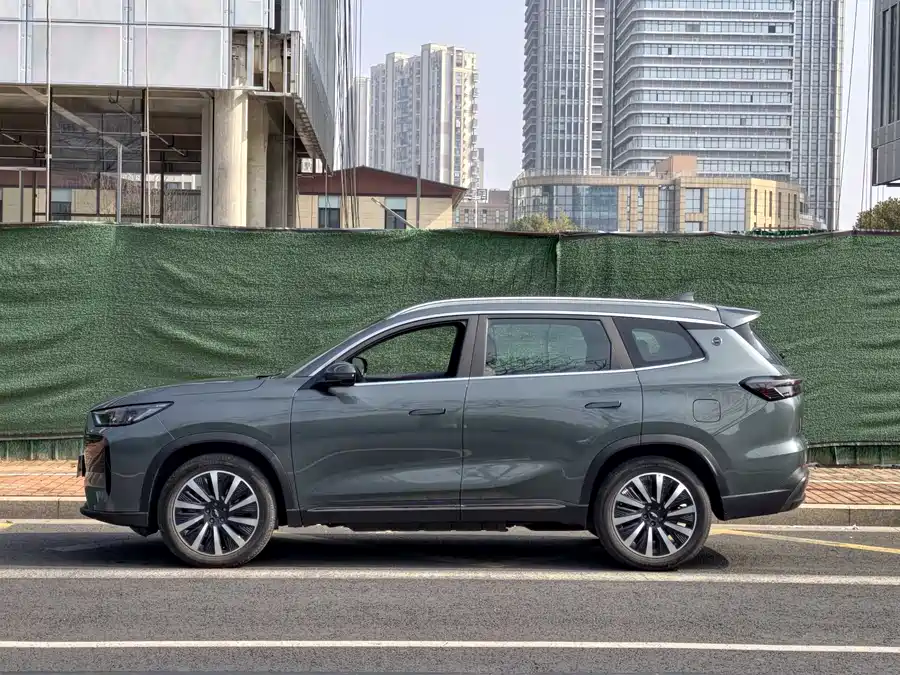 Chery Fengyun T8