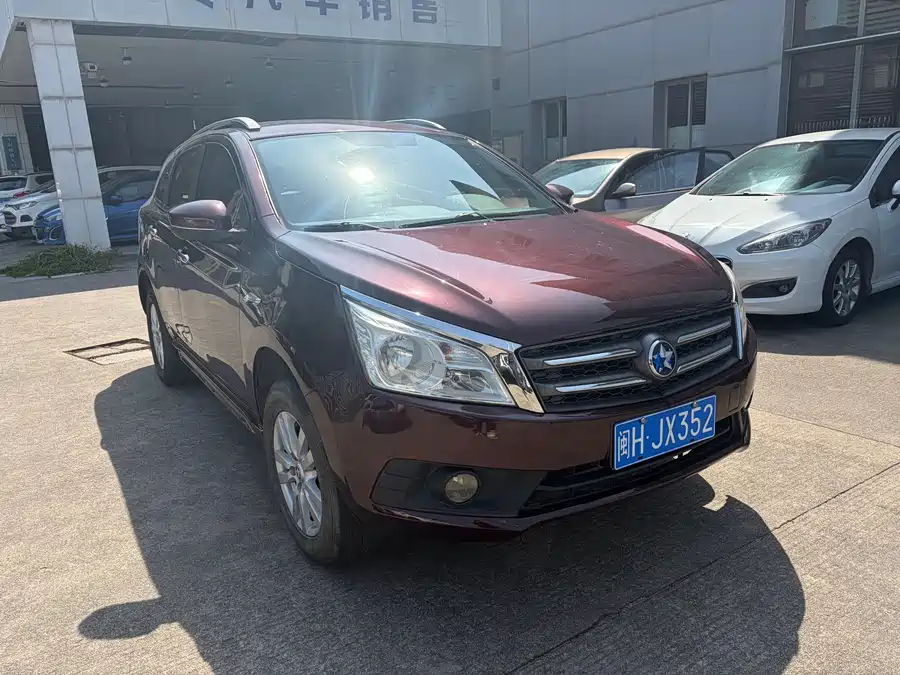Venucia T70
