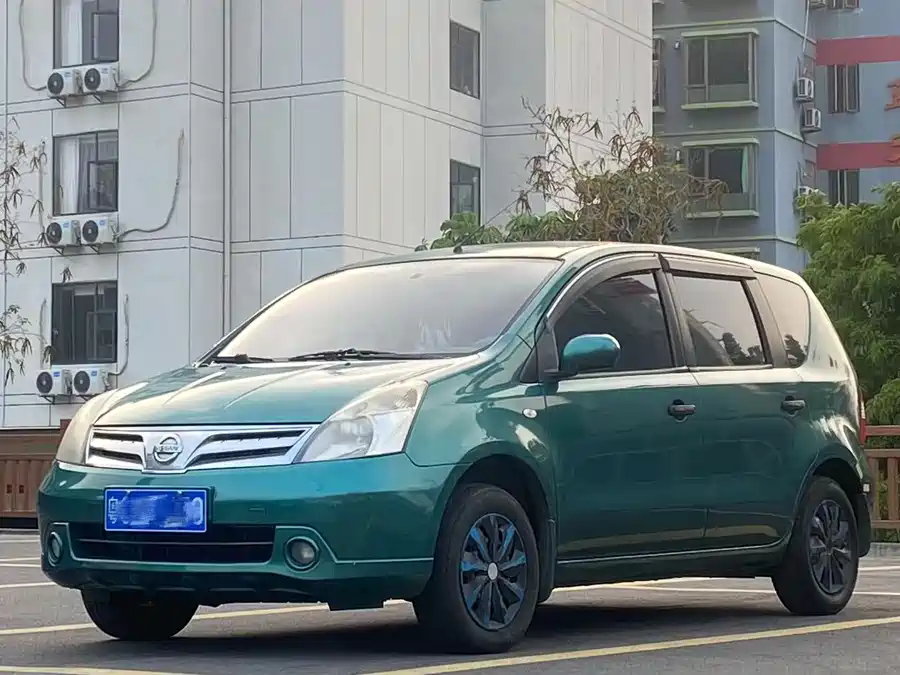 Nissan Livina