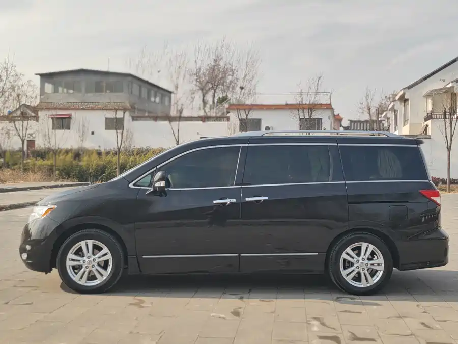 Nissan Quest