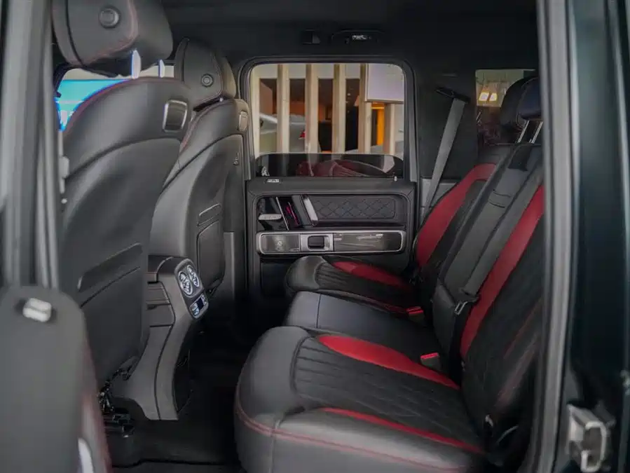 Mercedes Benz G-rated