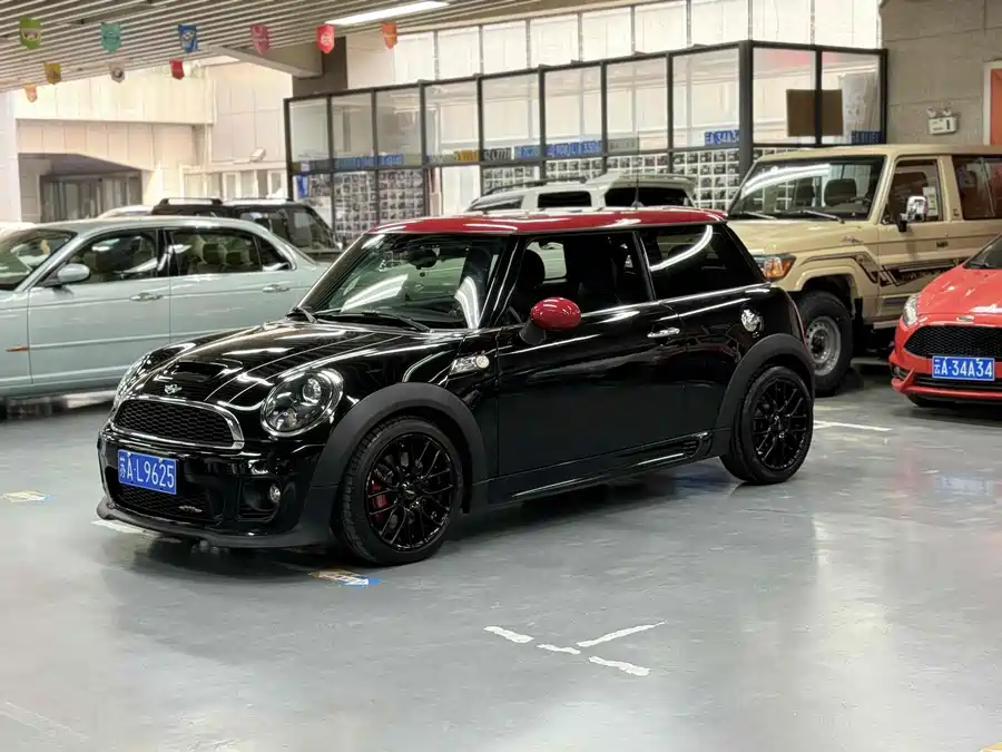 MINI JCW