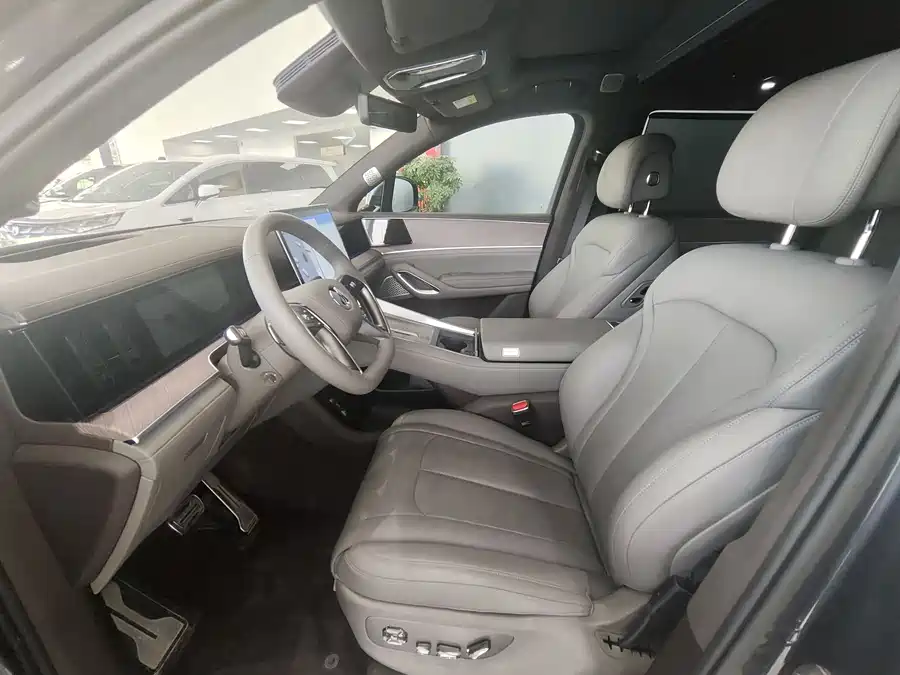 BYD N9