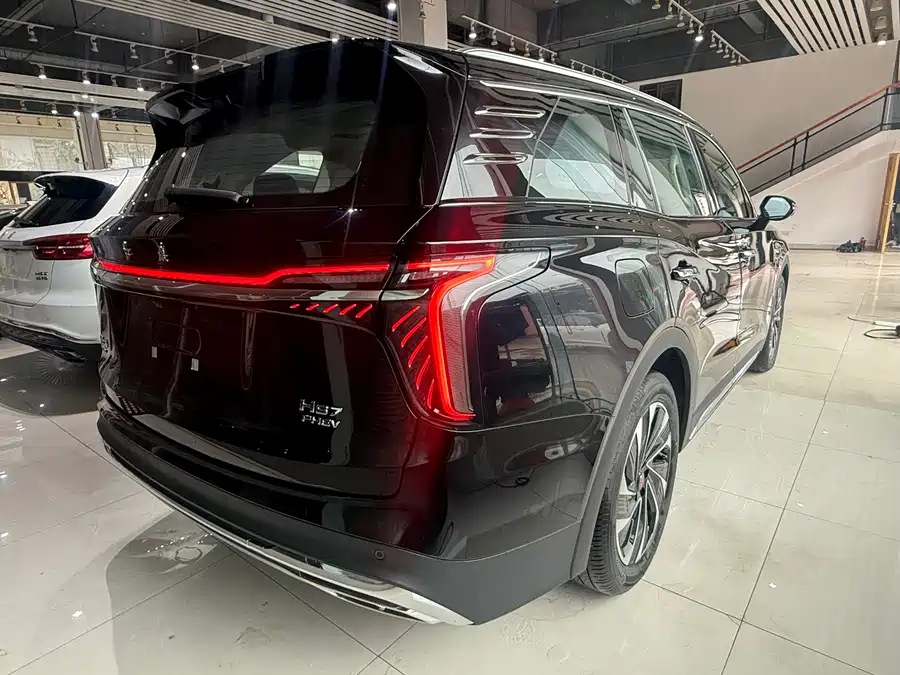 Hongqi HS7 PHEV