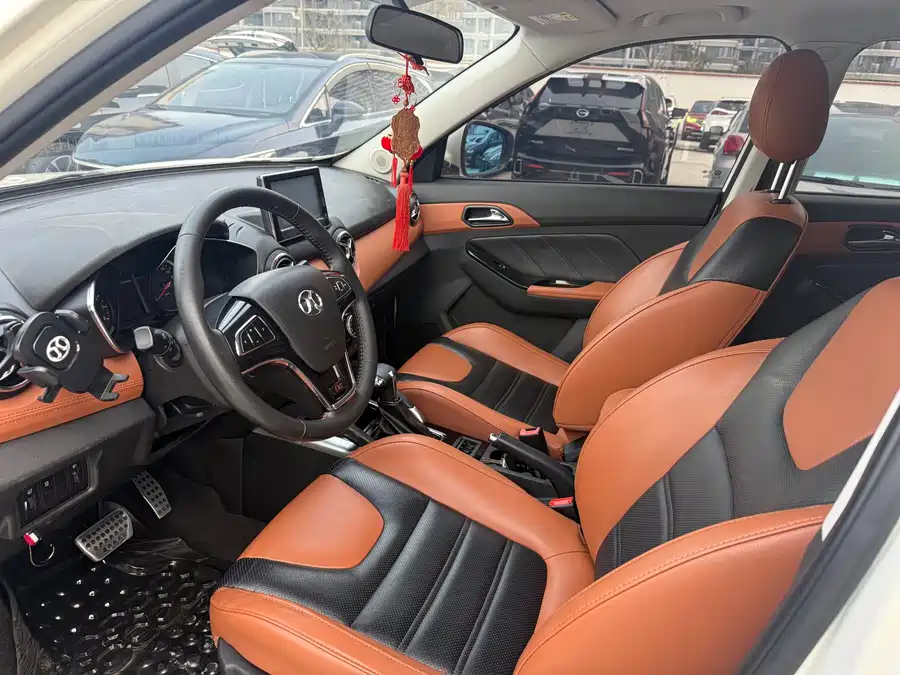 BAIC Saab X35