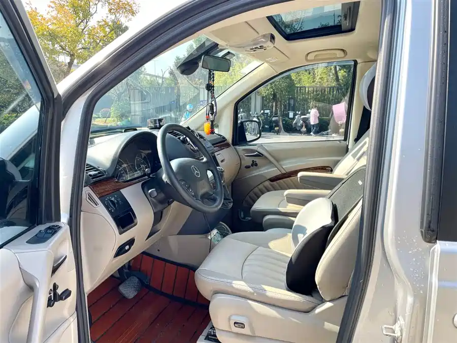 Mercedes Benz Viano
