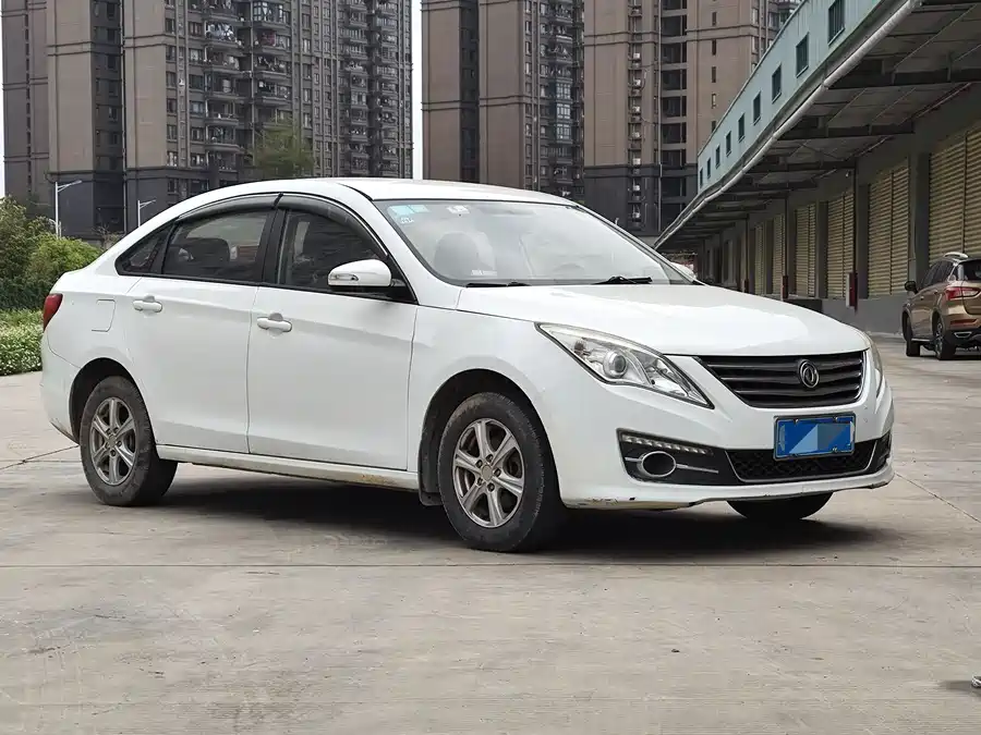 Dongfeng Jingyi S50