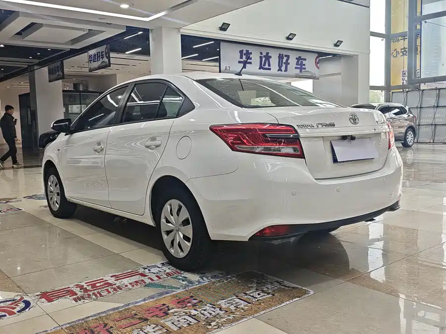 Toyota YARiS L Enjoy