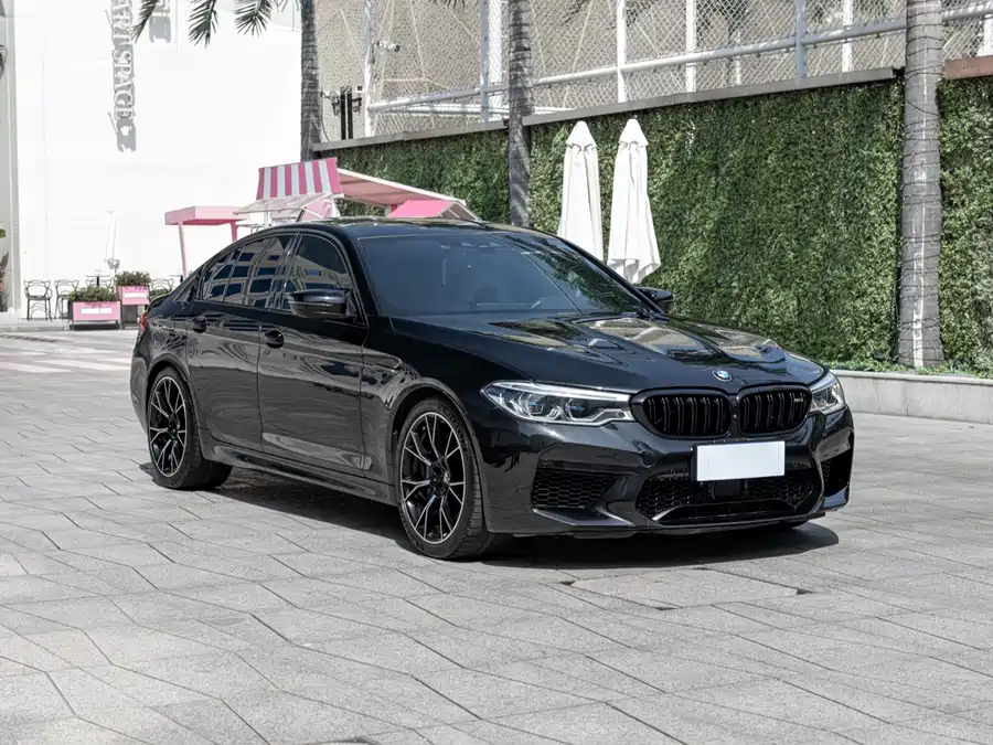 BMW M5