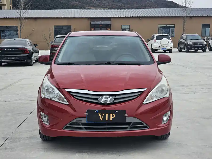 Hyundai Rena