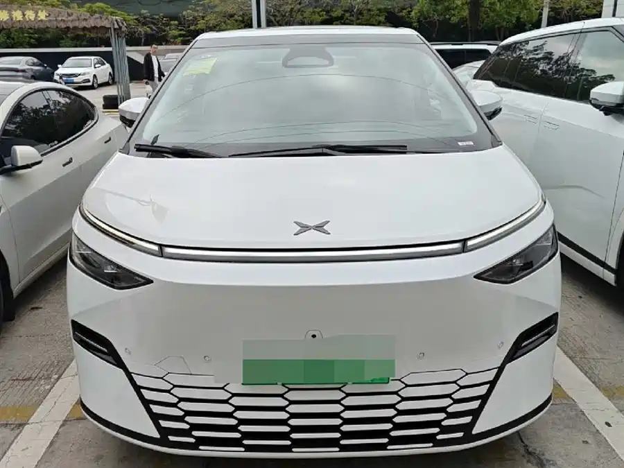 Xpeng X9