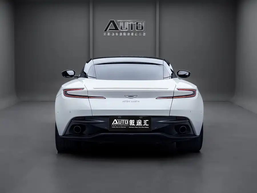 Aston Martin DB11