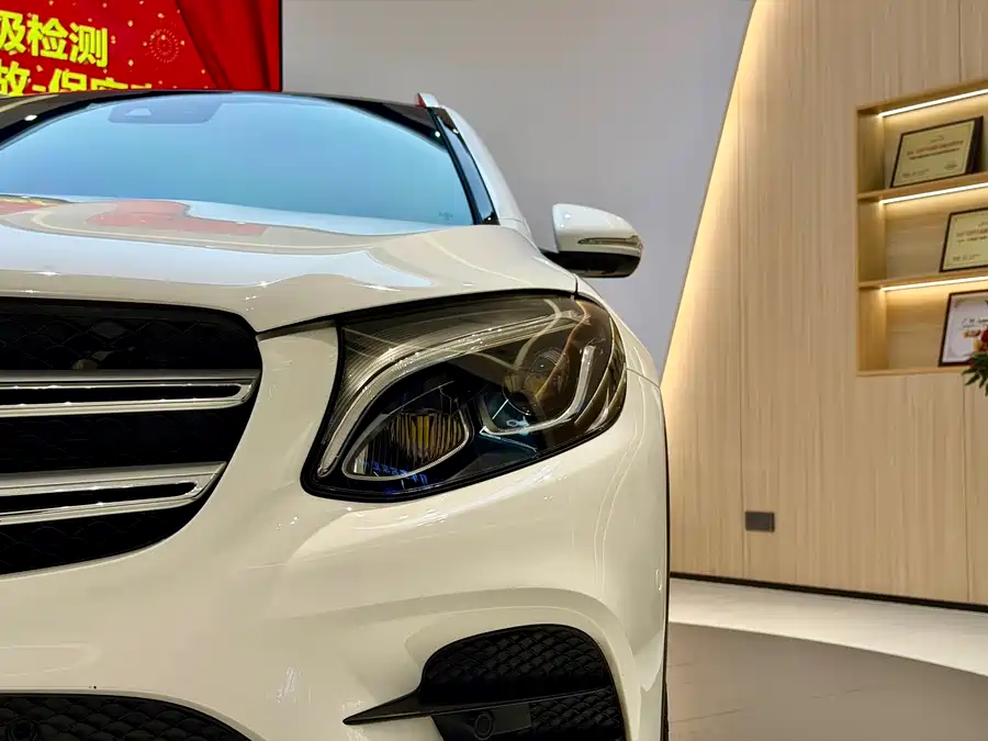 Mercedes Benz GLC