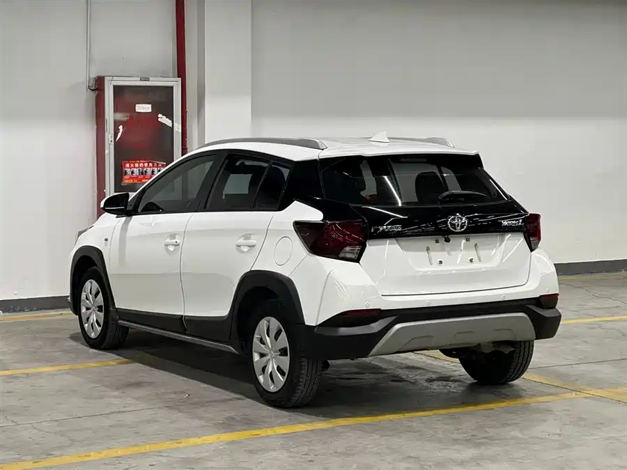Toyota YARiS L