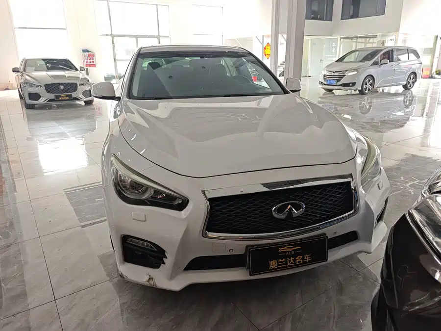 Infiniti Q50