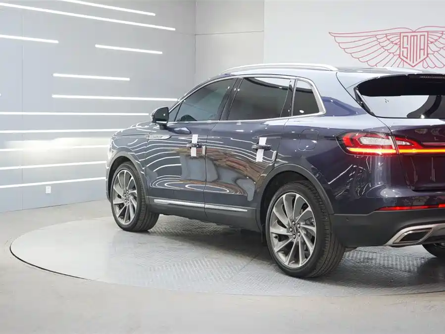 Lincoln Navigator