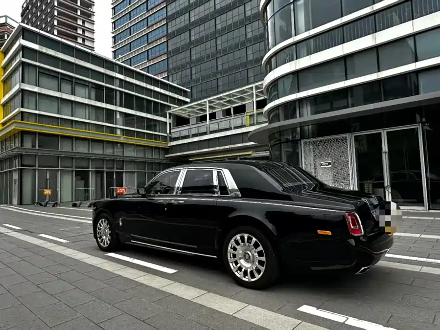 Rolls-Royce Phantom