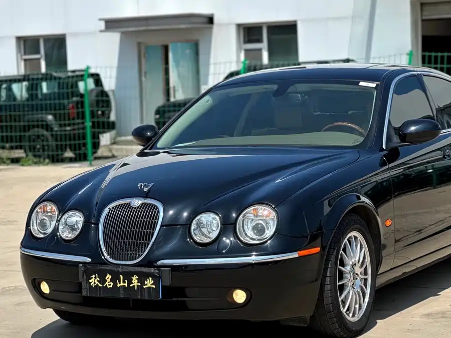 Jaguar S-TYPE