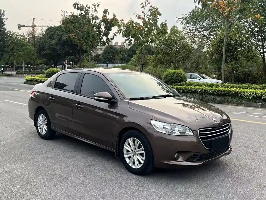 Peugeot 301